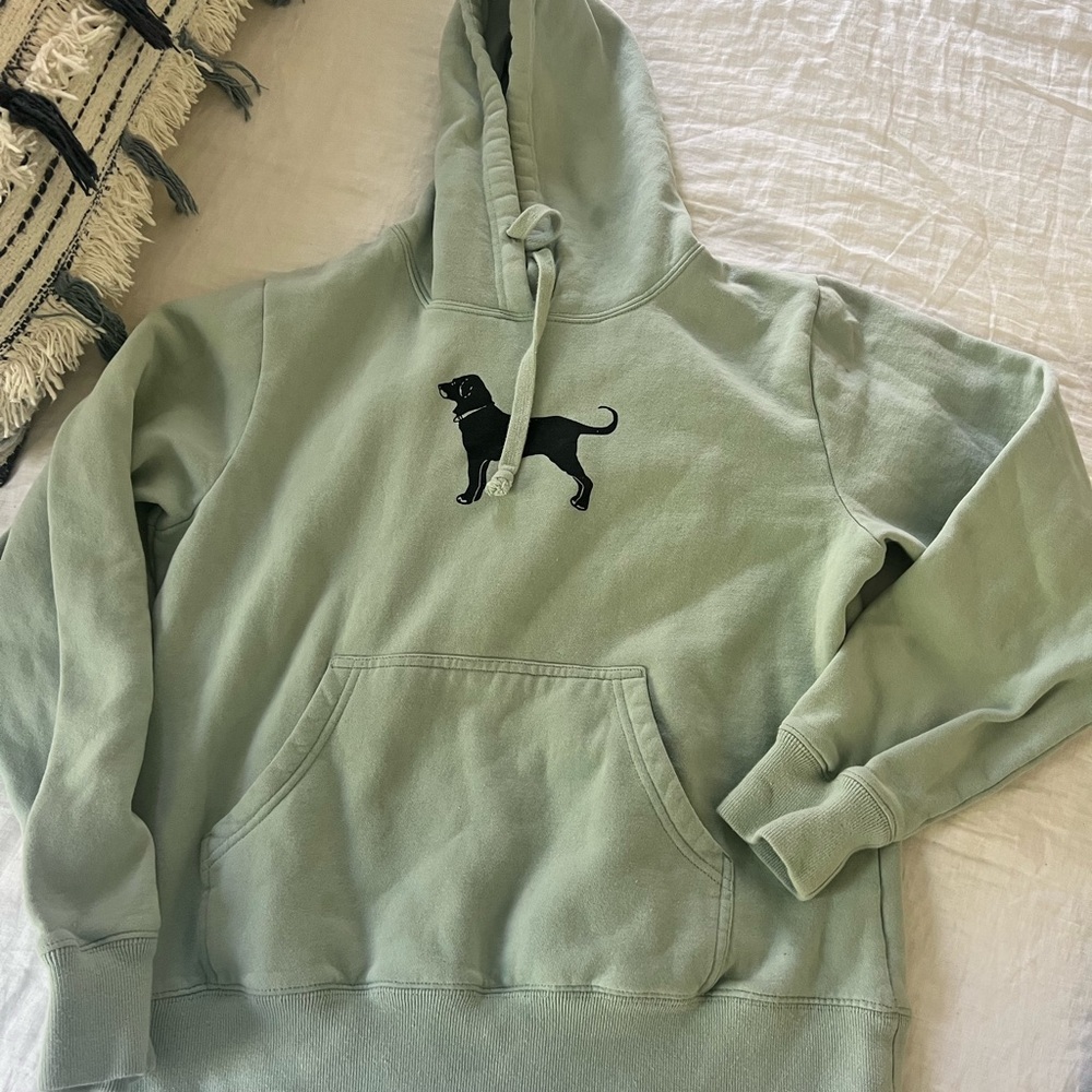 black dog hoodie